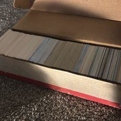 700 Topps Baseball Cards 