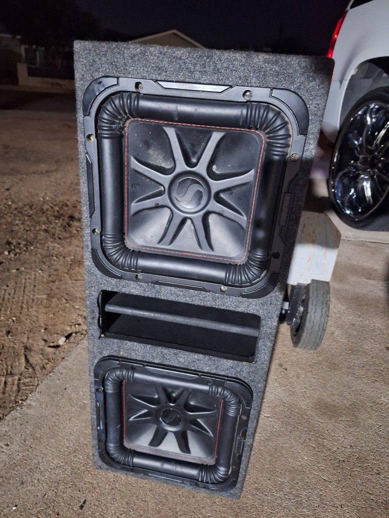 2 10 Inch L7 Kicker Red Trim 