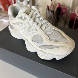 New Balance Sneakers 