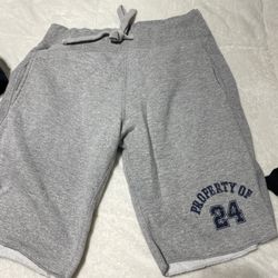 Mens Shorts.   Medium 