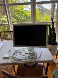 Apple Desktop Monitor 18”