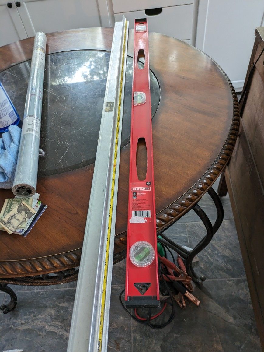 Craftsman Level. And Table Ruler.