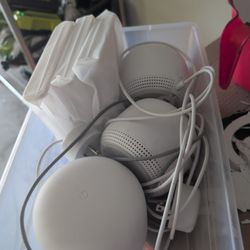 Google Nest (3) System With Wall Mounts 