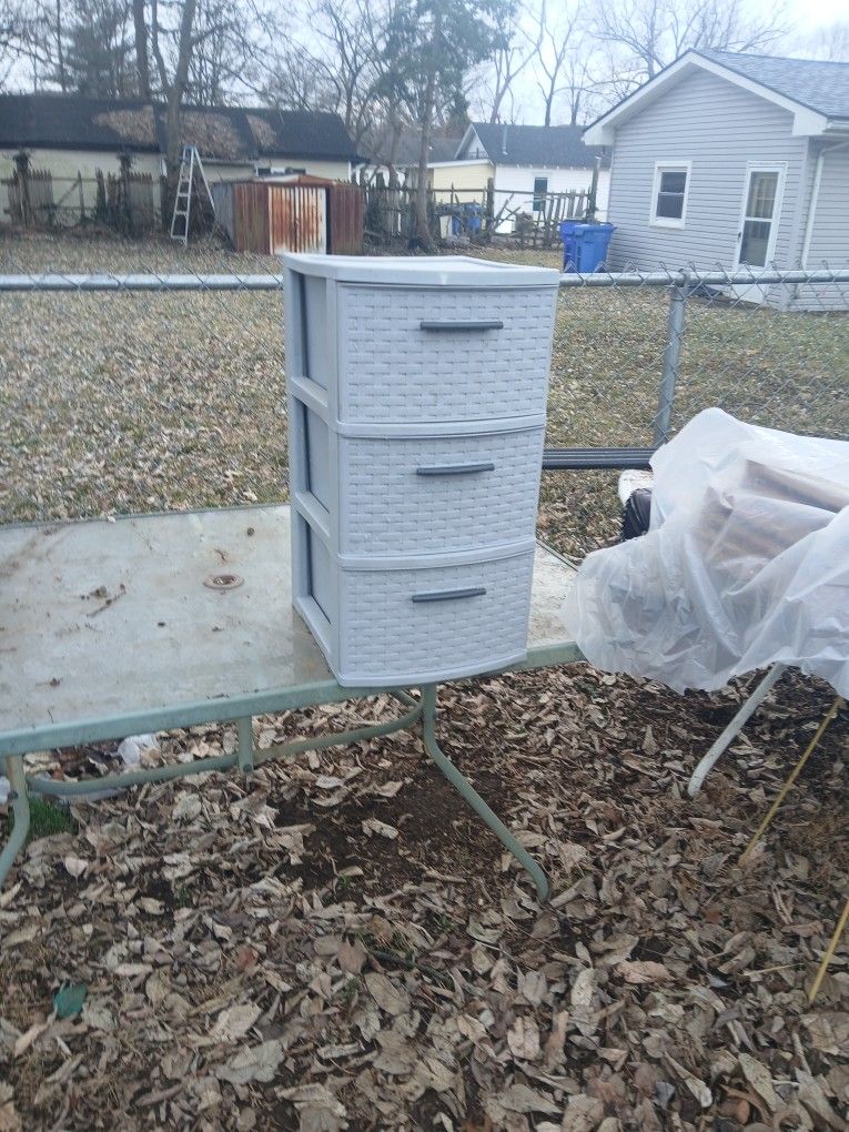 Sterlilte Storage Container With 3 Drawers