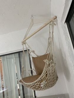 Hanging chair brand new