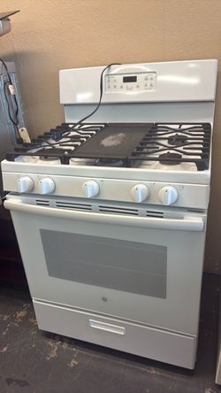 Nice GE gas stove