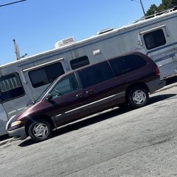 1999 Dodge Caravan