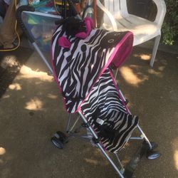 Like new very nice baby stroller only $20 firm