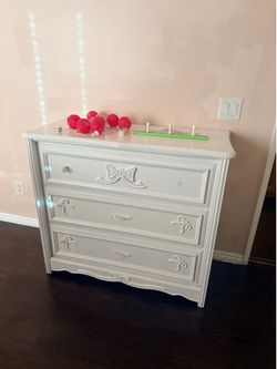 White Princess Bedroom Set – Bed + Dresser