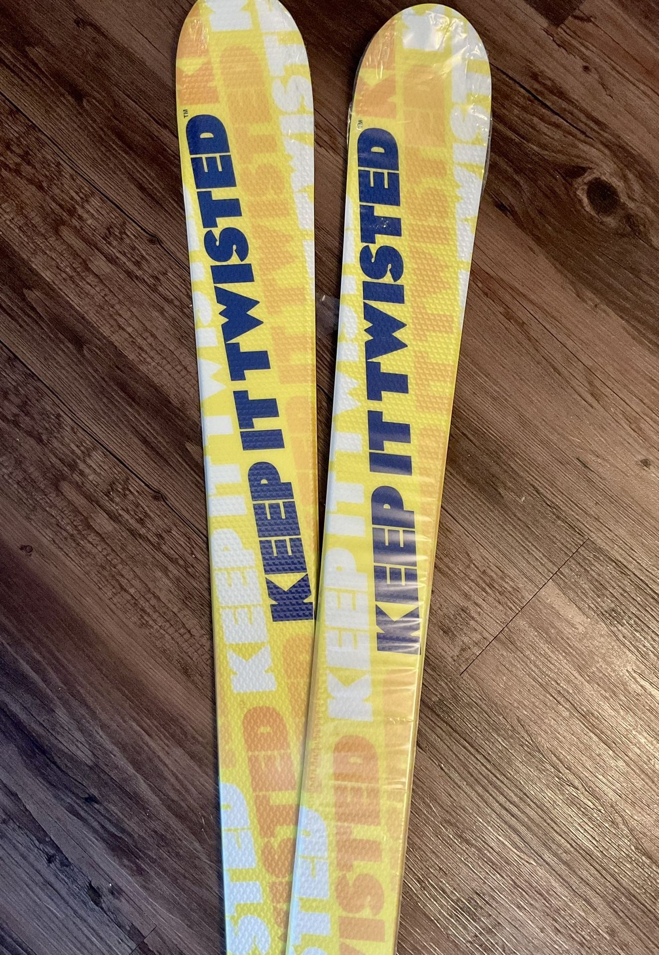 Twisted Tea Elan Prodigy Skis