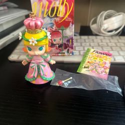 Popmart Molly  flower series “pink fantasy daydream”