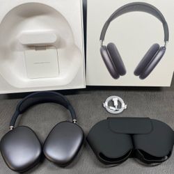 Apple AirPods Max – Space Gray – Excellent Condition Includes: Original box, Smart Case, charging cable, and all accessories