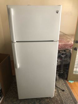GE Refrigerator
