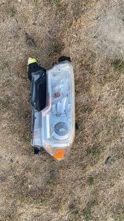 811110-04262 Toyota Genuine Right Headlight Lamp Assembly OEM