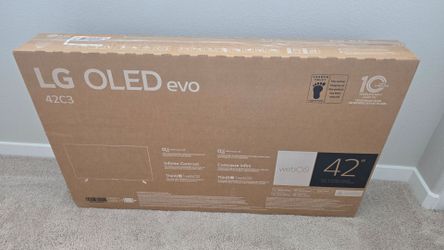 LG C3 42 in OLED TV In Box