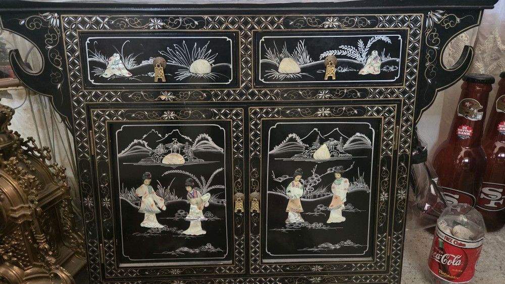 Mother Of Pearl Asian Stand for Sale in North Las Vegas, NV