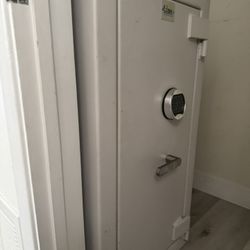 Eclipse 4’ Safe