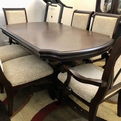 Brown Wooden Extendable  Dinning Table 