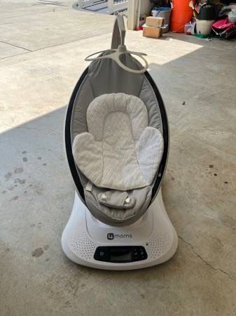 4Moms MamaRoo Swing
