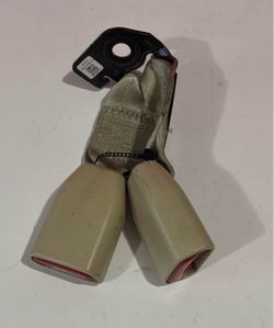 13-16 LINCOLN MKS REAR SEAT BELT BUCKLE SET OF 2 USED OEM B2