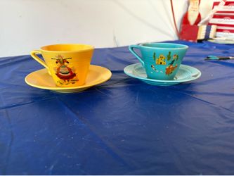 Teacup and saucer. Collectors items. Dutch. Antique.