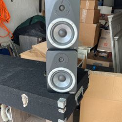 M Audio Speakers 