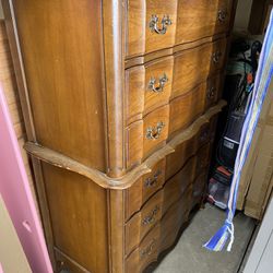 L😎😎K!!! Vintage Solid Wood 6 Drawer Dresser ~ 28”x19 1/4”x53.5”