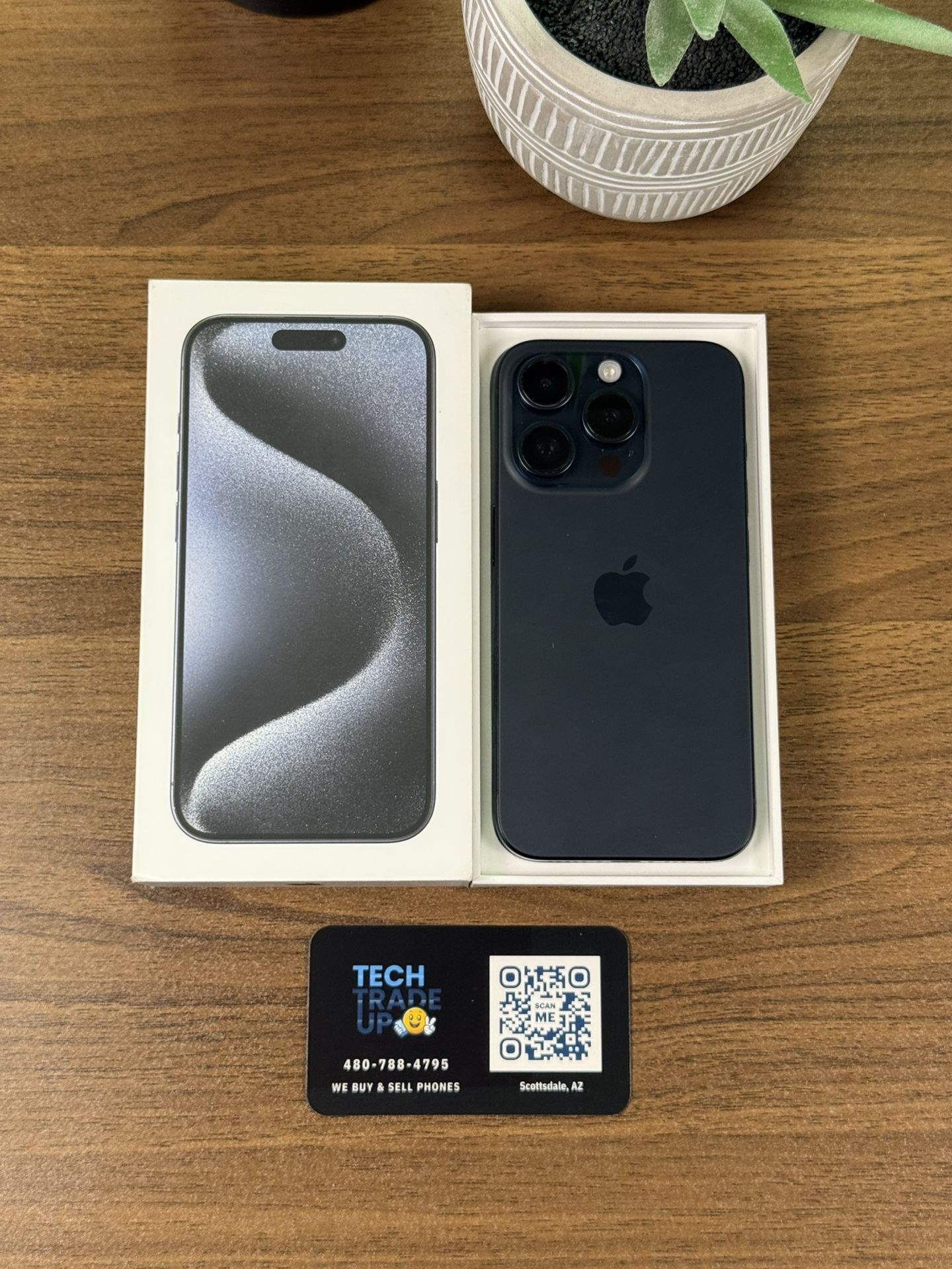 iPhone 15 Pro 256Gb Blue 💙 Unlocked *Free Delivery At Full Price*