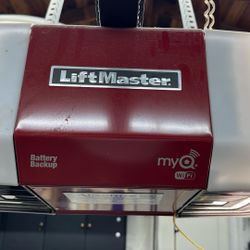 Lift Master Garage Door Opener 