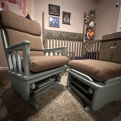 Vintage Rocking Chair with Matching Ottoman (Both Rock!)