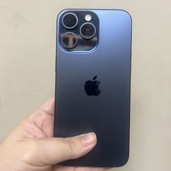 iPhone 15 Pro Max Unlocked 1TB