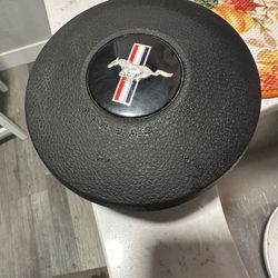 05-09 Mustang Driver Wheel Srs