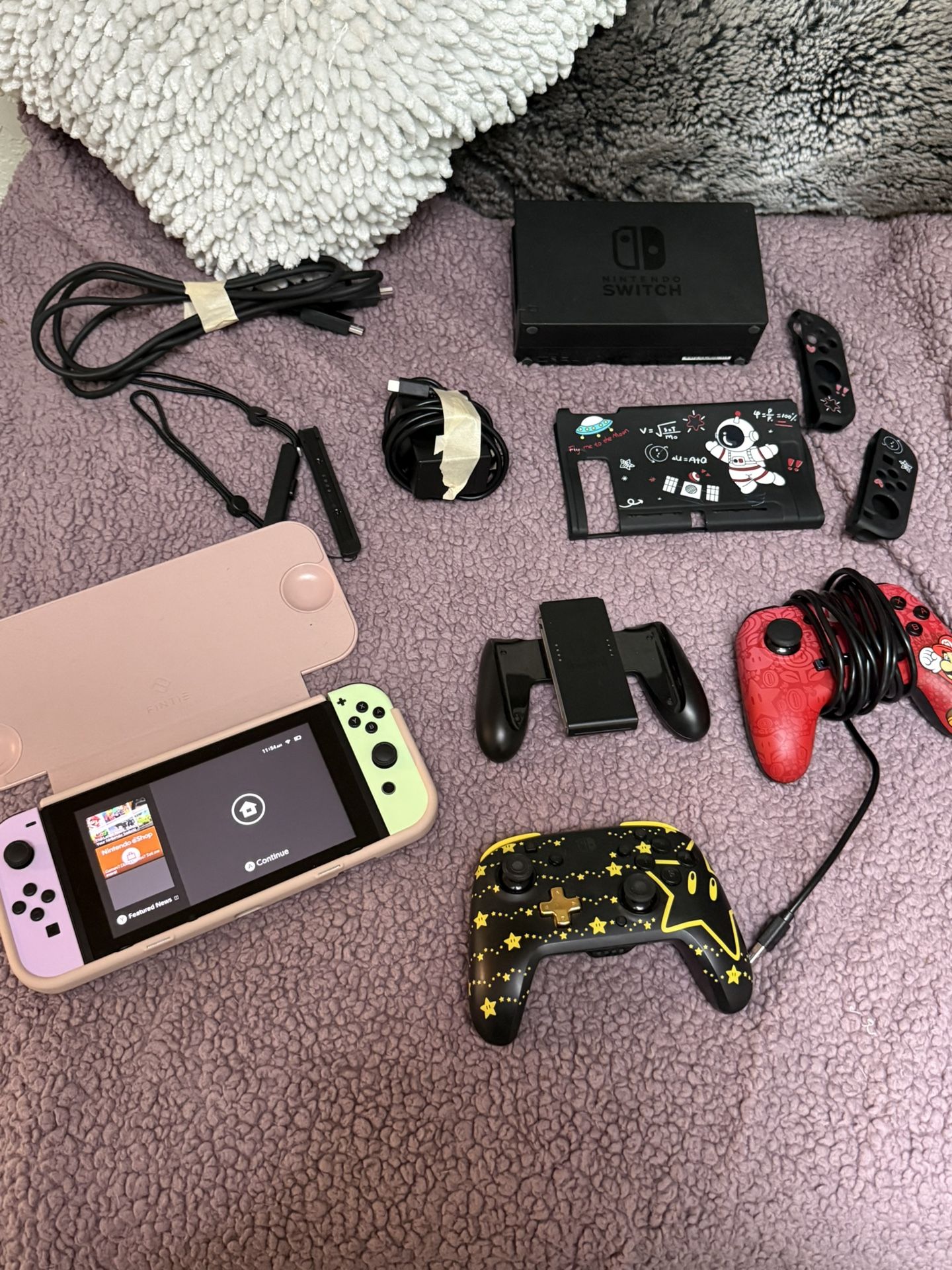 Nintendo Switch Bundle 2 Controllers And Case