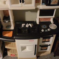Toy Kitchen And Play Food