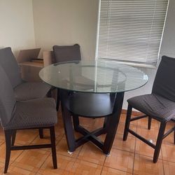 Round Glasstop Diner Table Set  With 4 Chairs