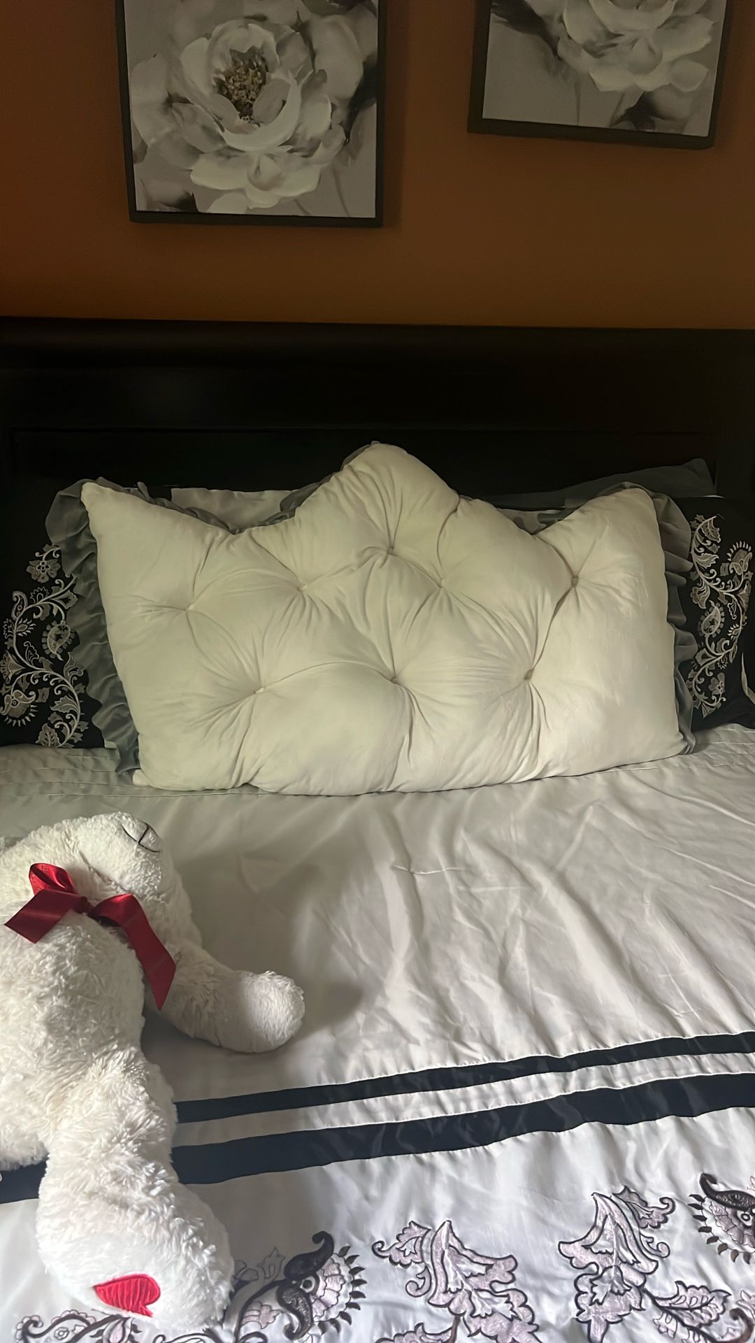 Crown-shaped Pillow