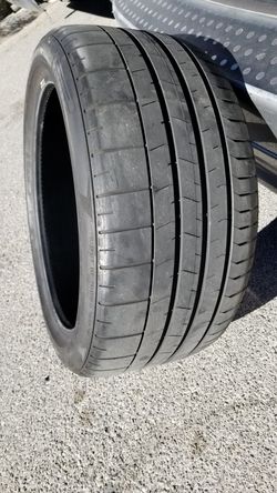 2 Used 235/40R19 Pzero