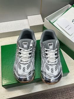 Bottega Veneta Orbit Sneakers