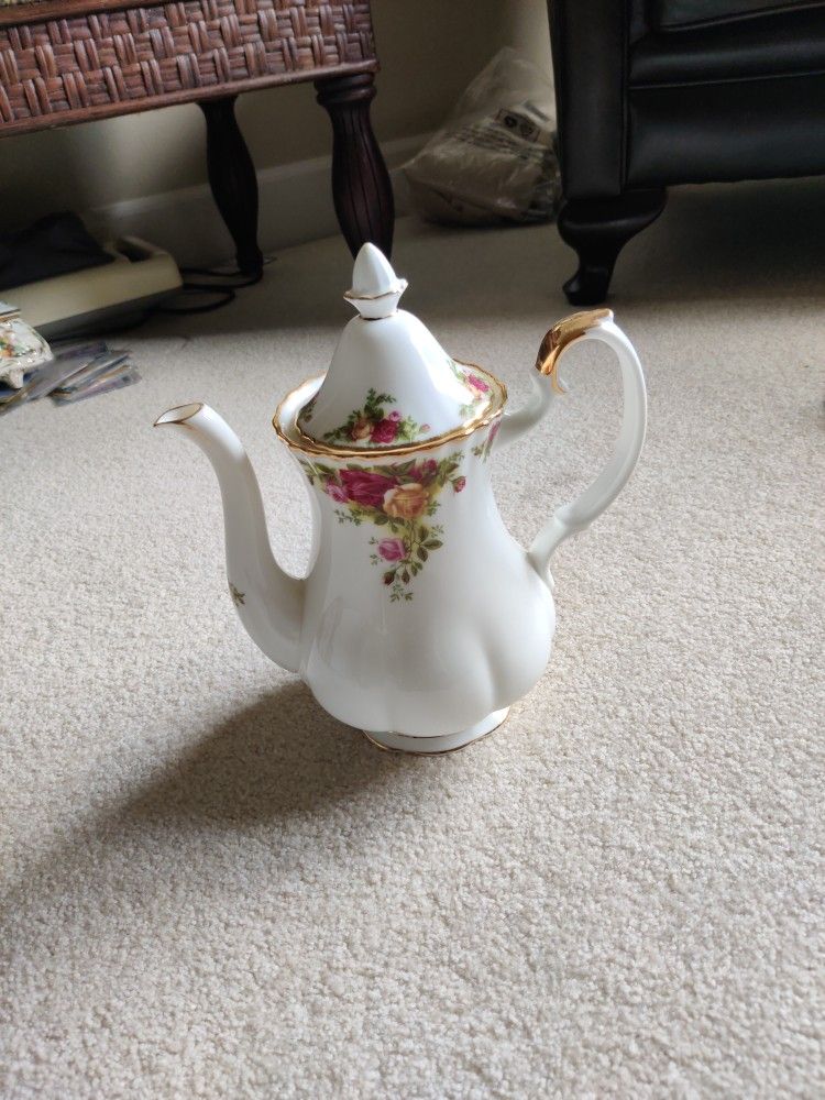 Royal Albert Old Country Rose Teapot