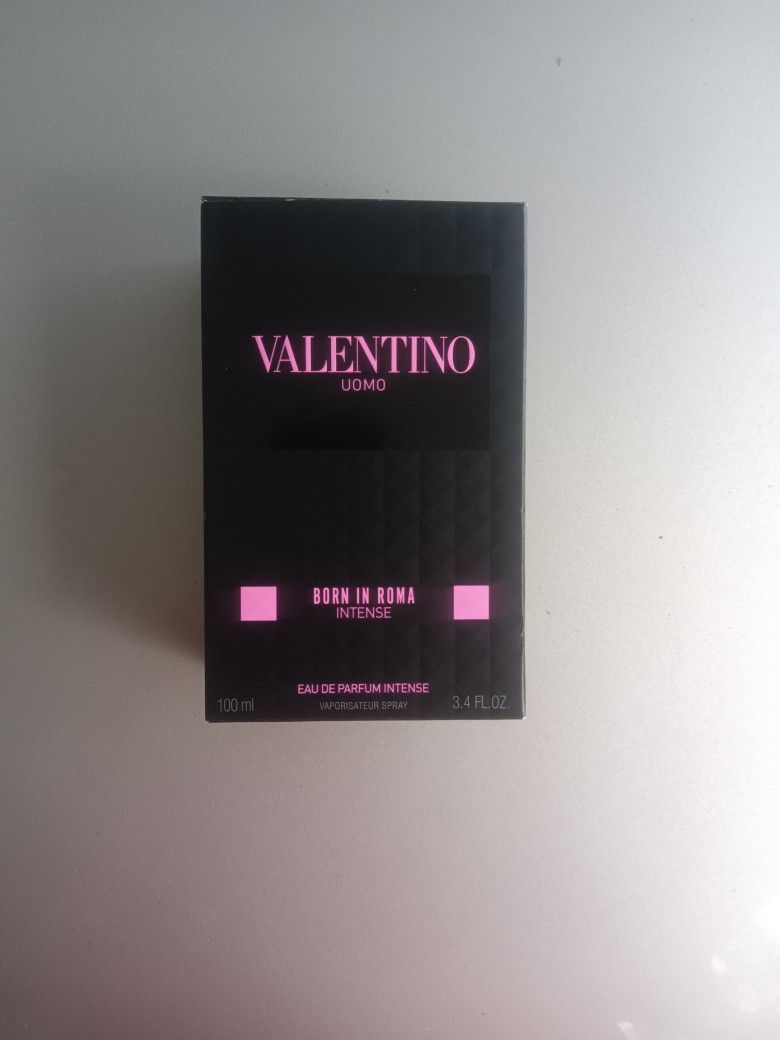 Valentino Cologne
