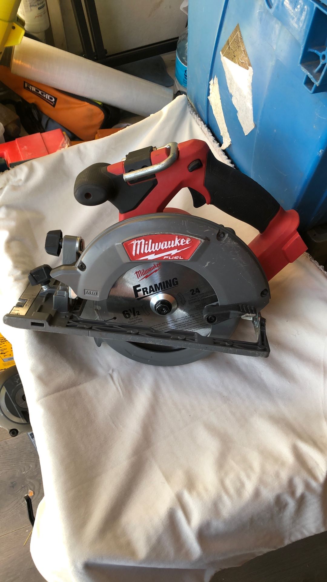 6. 1/2” Fuel Brushless Saw