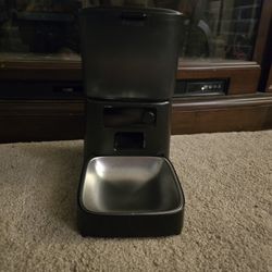 Automatic Cat Feeder