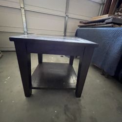 Square End Table With Shelf