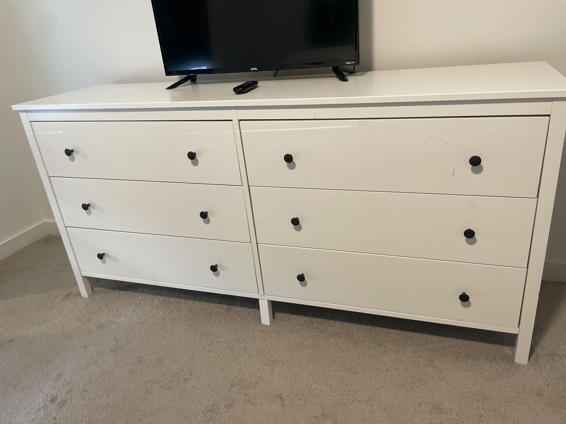 Dresser With 6 Drawers