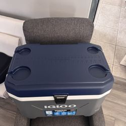 Igloo 54QT Cooler brand New 