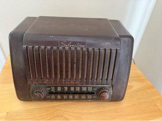 Vintage Silvertone Tube Radio