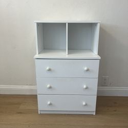Dresser Book Nook (Read Description)