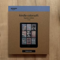 Kindle Colorsoft Signature Edition (32GB) + Case + Original Box