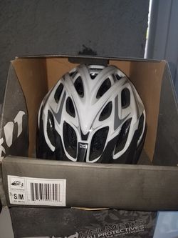 New Helmet size S/M for 2+ years