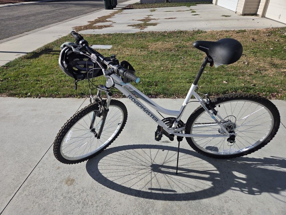 Woman's 18 Speed Bike